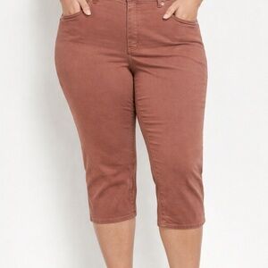 Comfort Stretch Capris in Dusty Rose